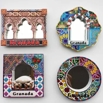 QIQIPP kogumise islami stiilis raamitud magnet külmikute juures Alhambra in Granada, Hispaania